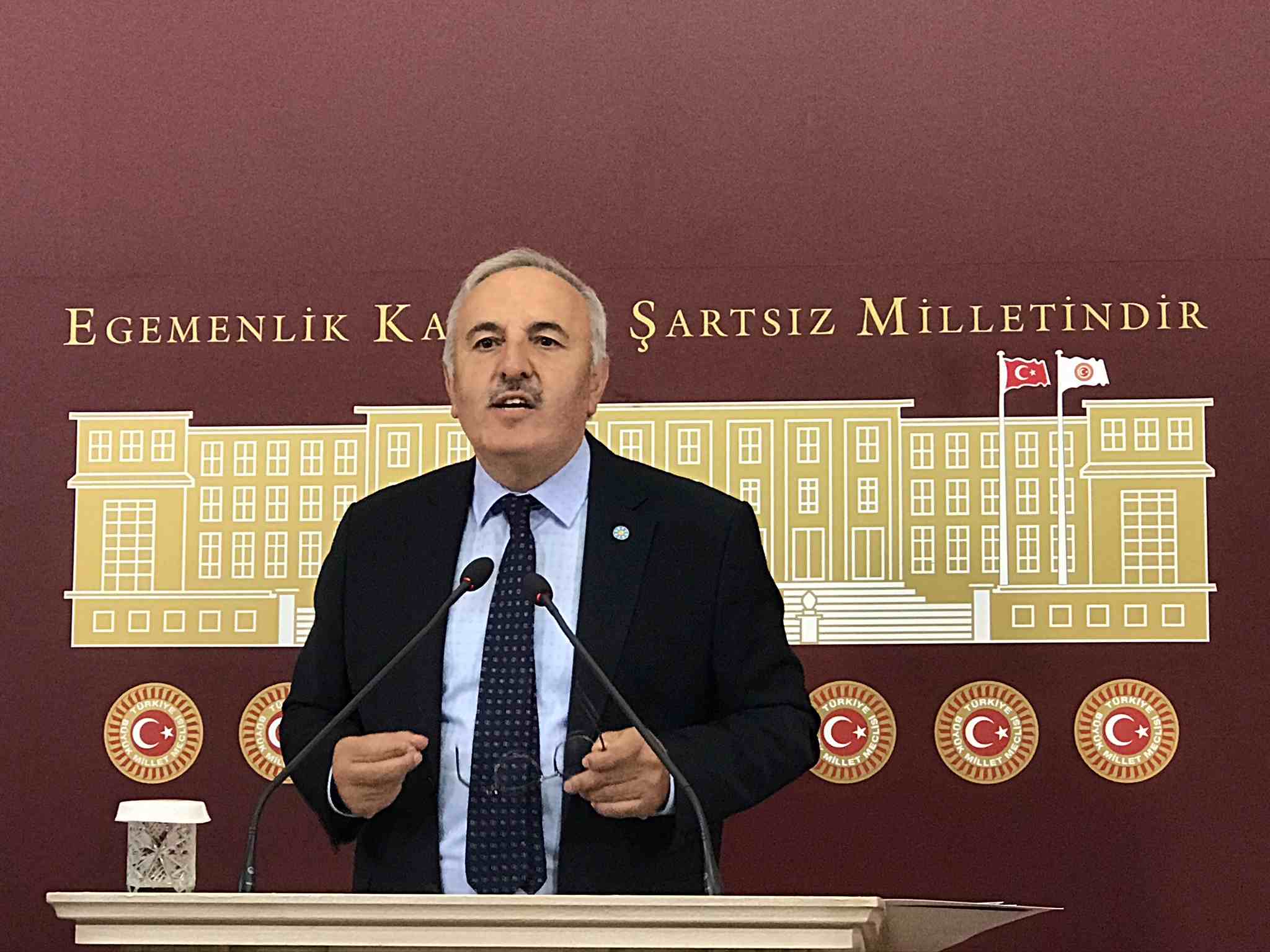 Çiftçi Yüreği Ağzında Hasadı Bekliyor