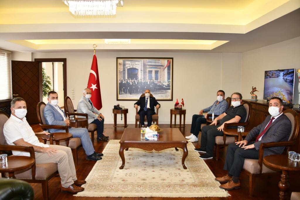 'İnternet Yasası Güç Katar'