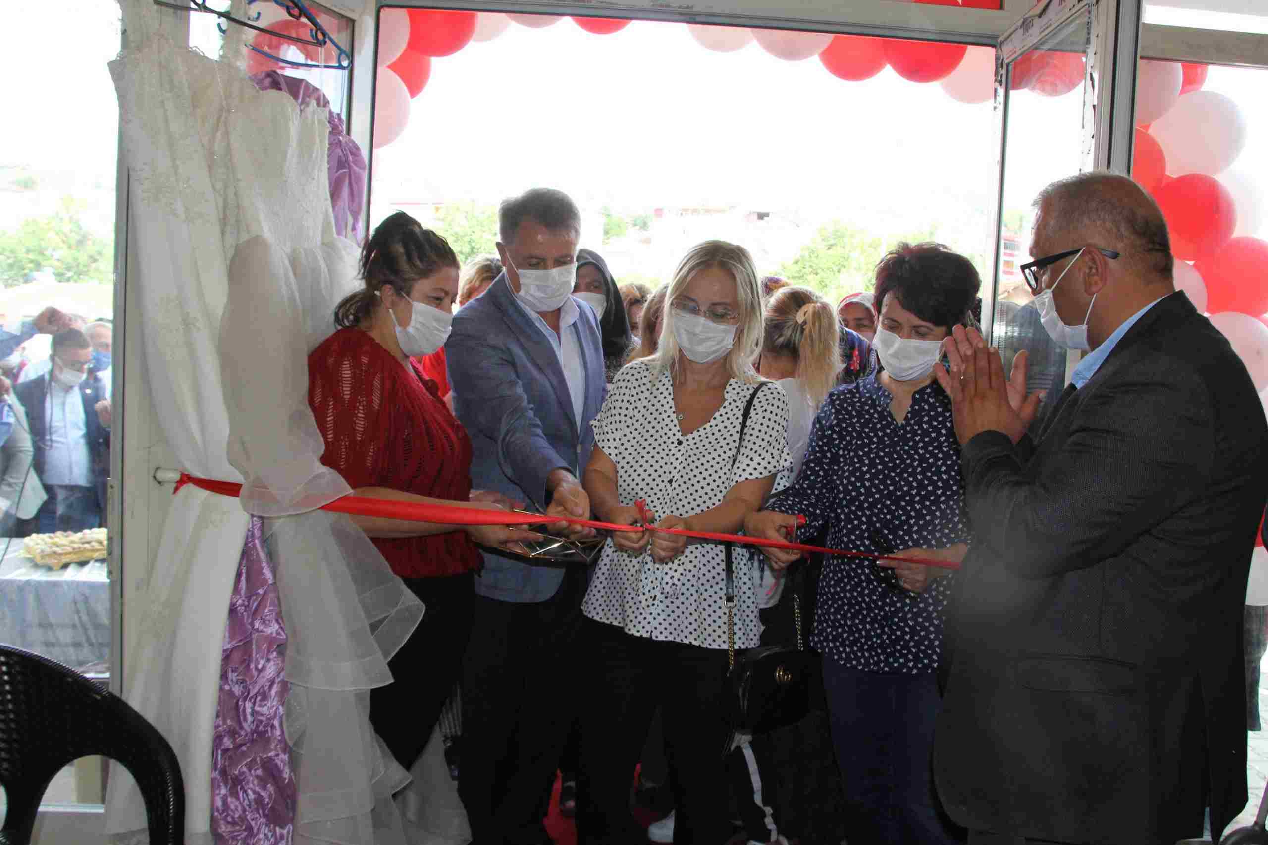 CHP Hayır Çarşısı Havza'da Açıldı