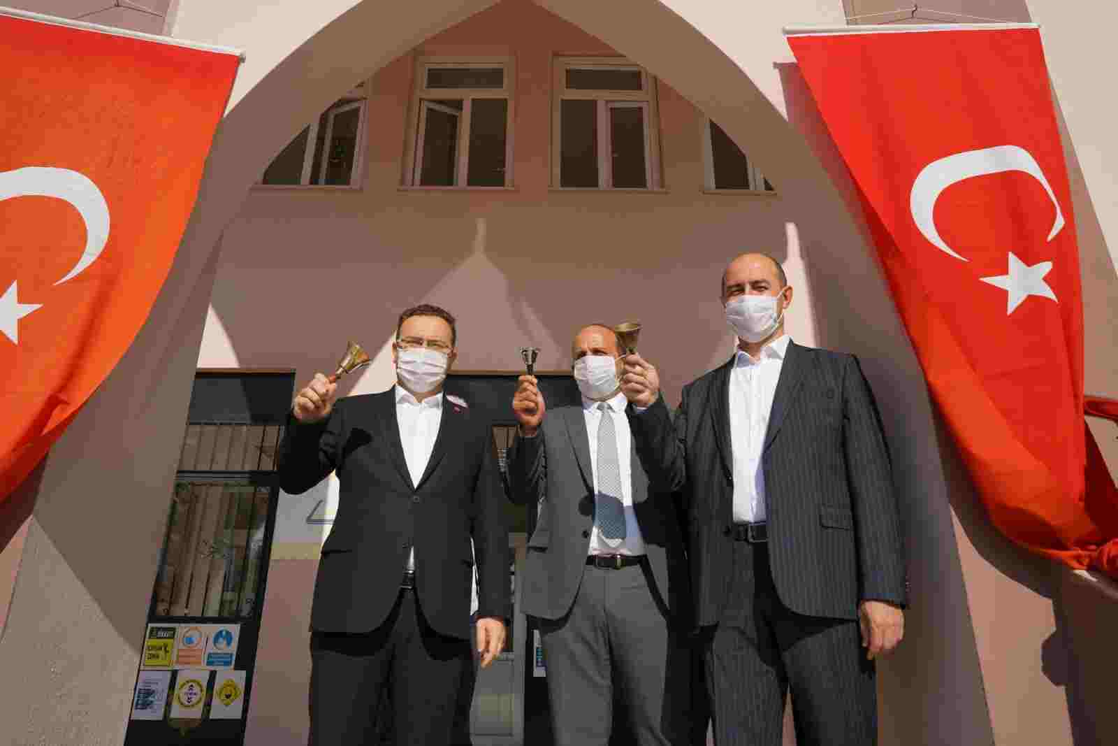 Terme'de İlk Der Zili Çaldı