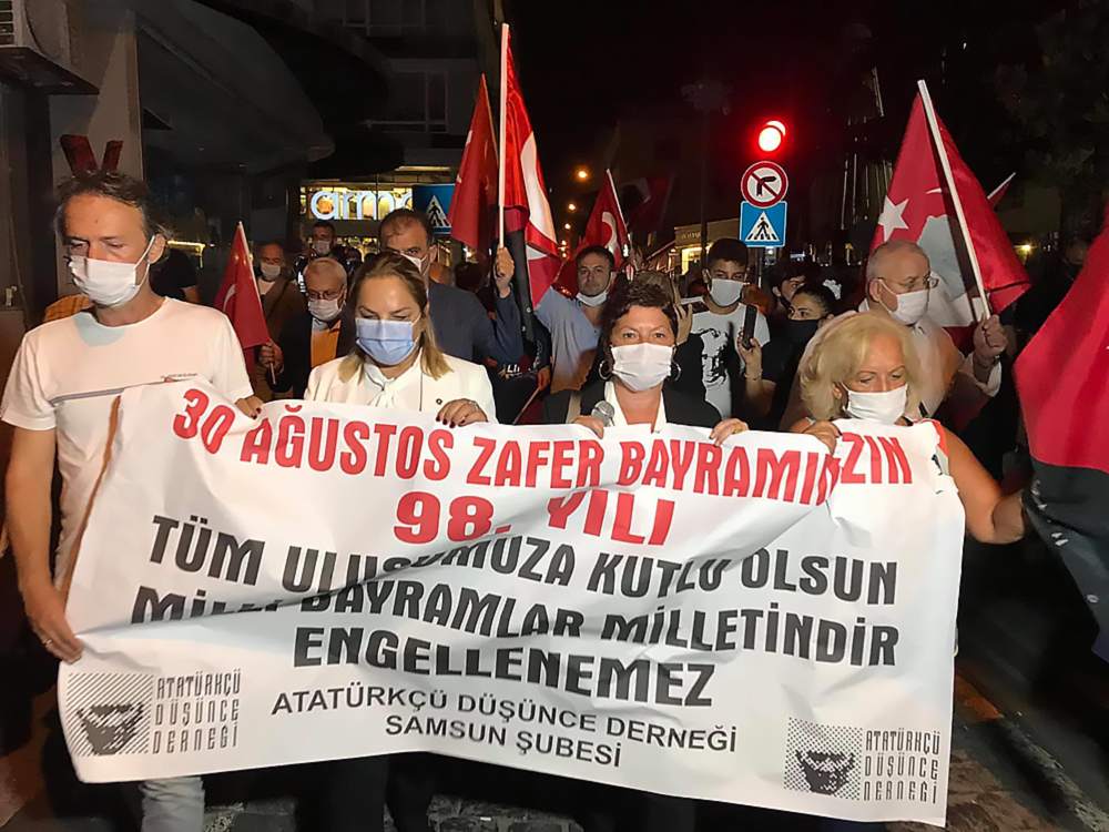 30 Ağustos Coşkusu Sokaklara Taştı