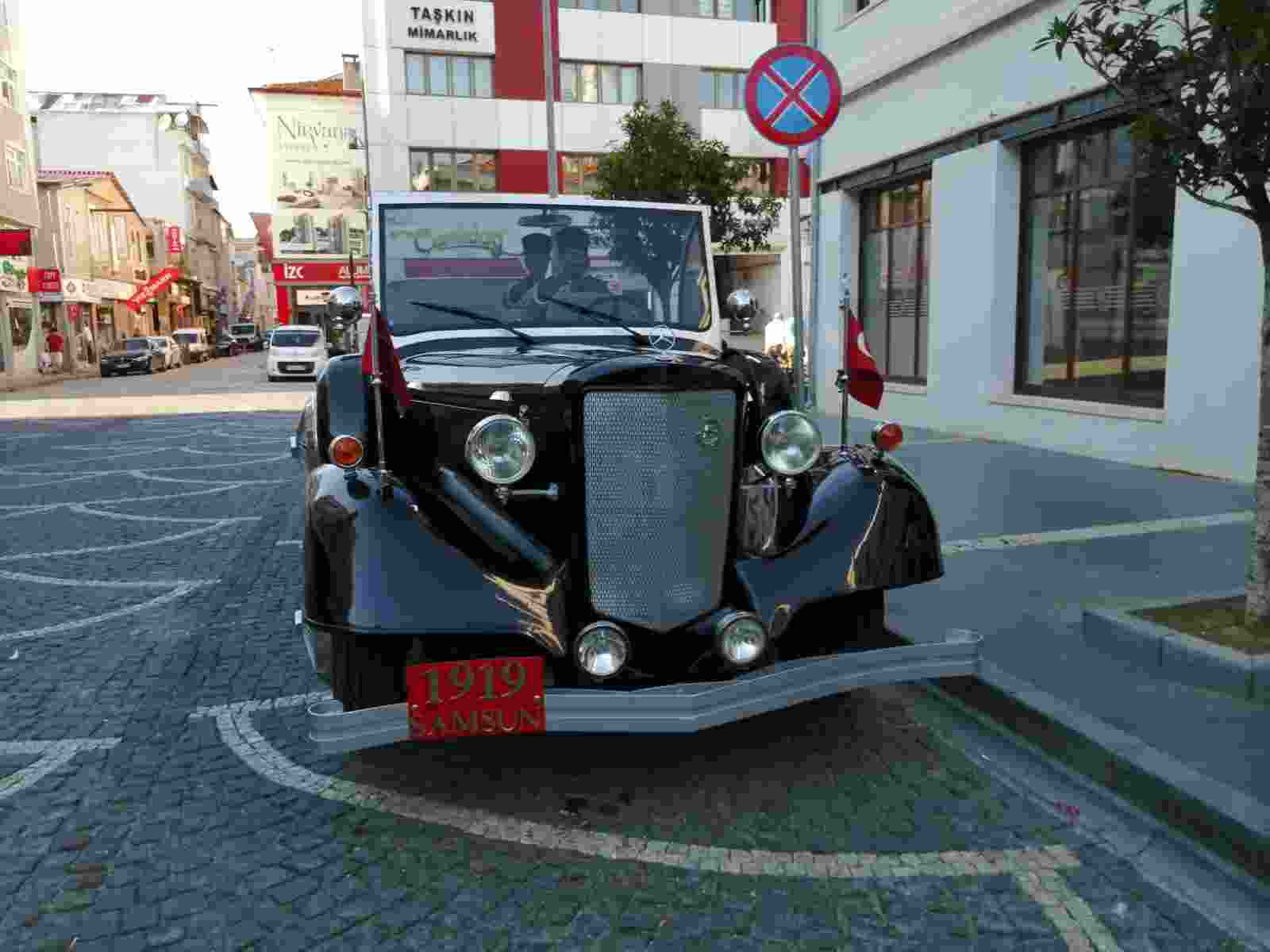 Samsun'da Atatürk'e Yeni Makam Aracı