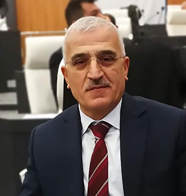 Ne Hasan'mış Ama Her Yerde O Var