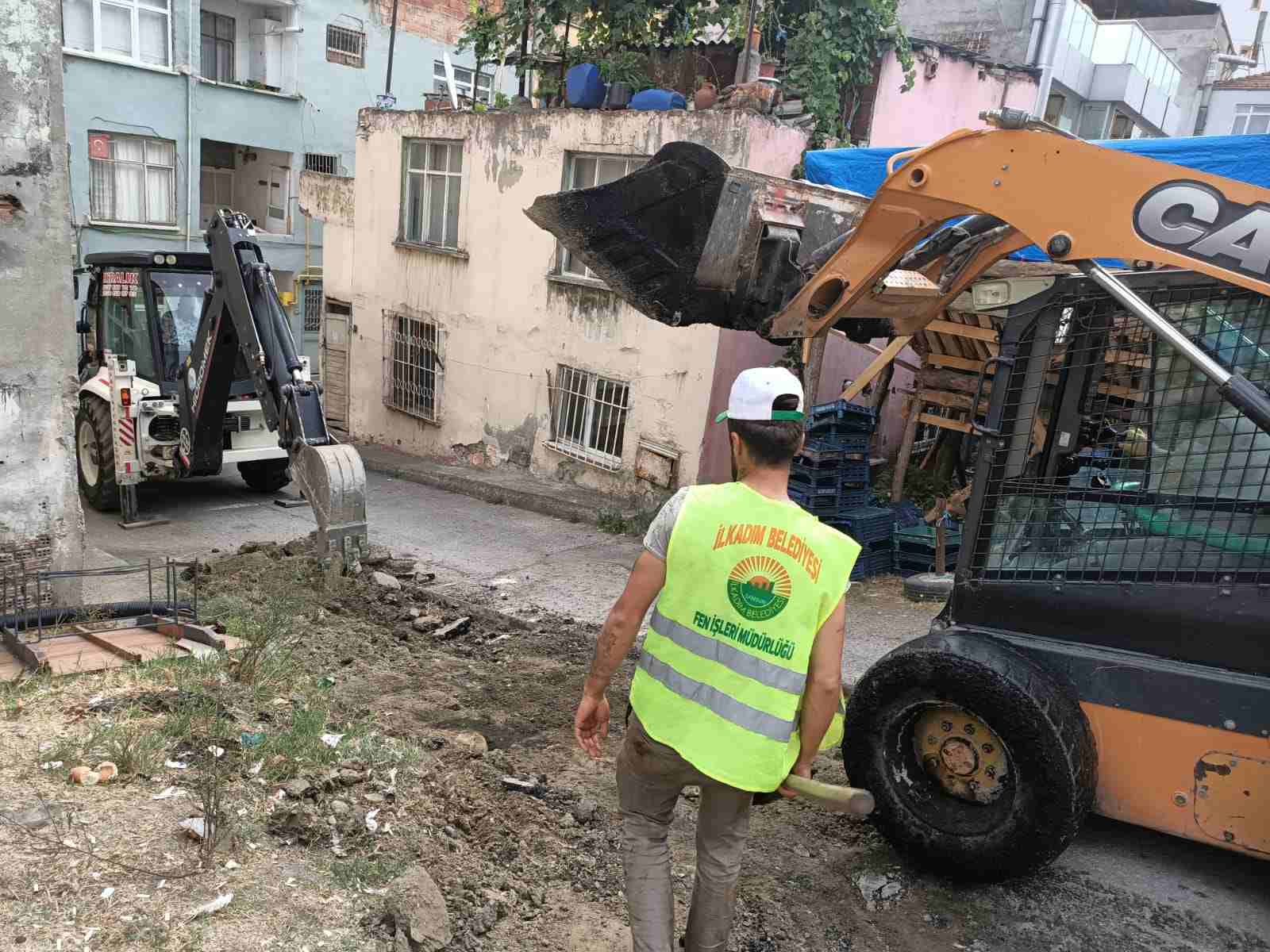 İlkadım’da Sıcak Asfalt Yama Çalışmaları