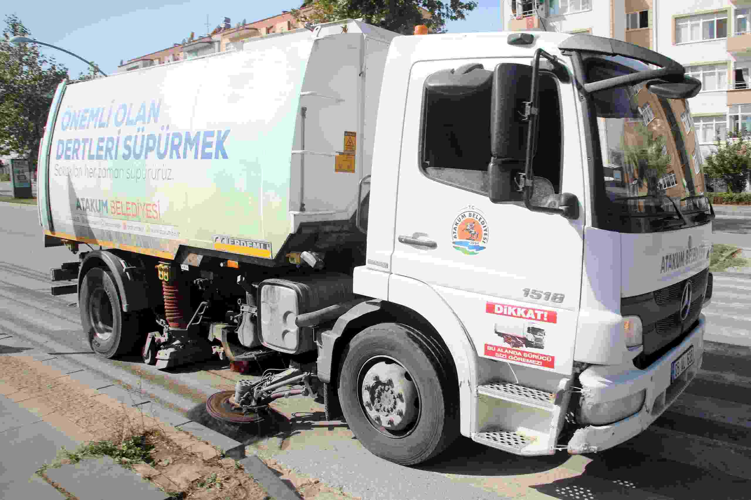 Atakum Belediyesi’nin Vakumlu Süpürgeleri Kentin Dört Bir Yanında