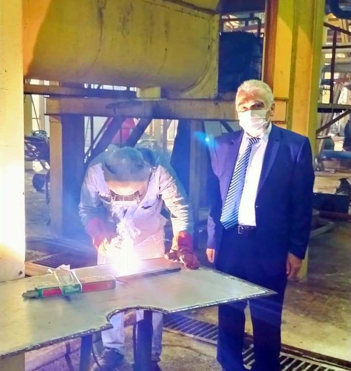 Fabrikada İşçinin Emeğine Şahidiz