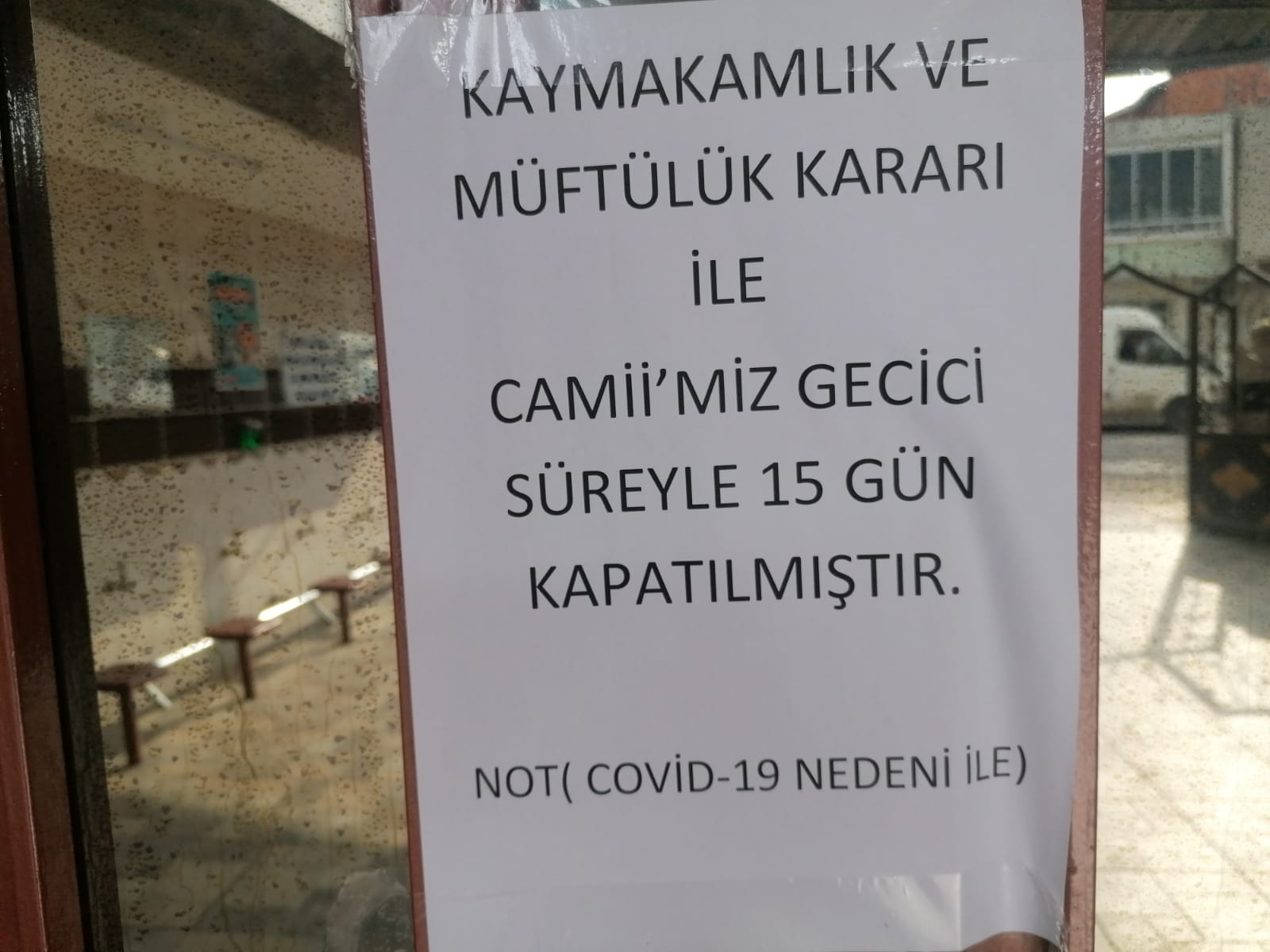 Korona Görüldü İbadete Kapatıldı