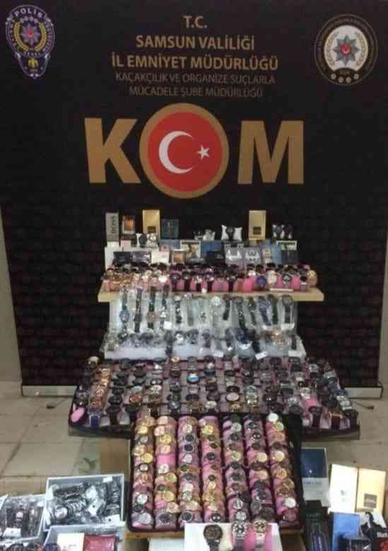 Kaçak Parfüm ve Saat Ele Geçti