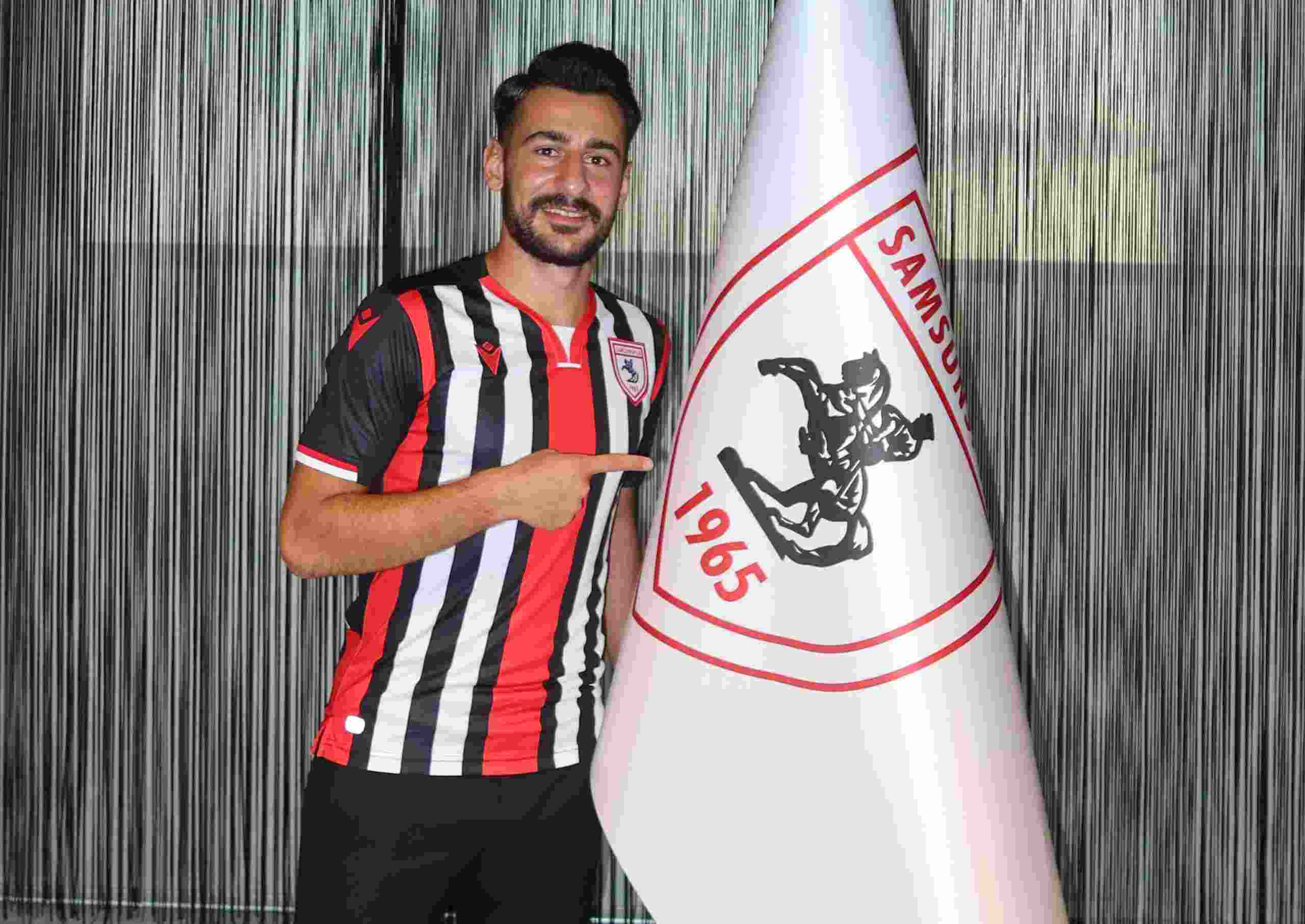 Şampiyon Sol Bek Geldi!