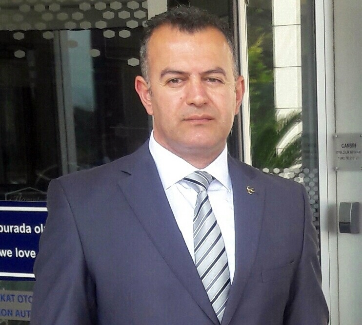 Biz Futbolcu Değil Siyasetçiyiz!