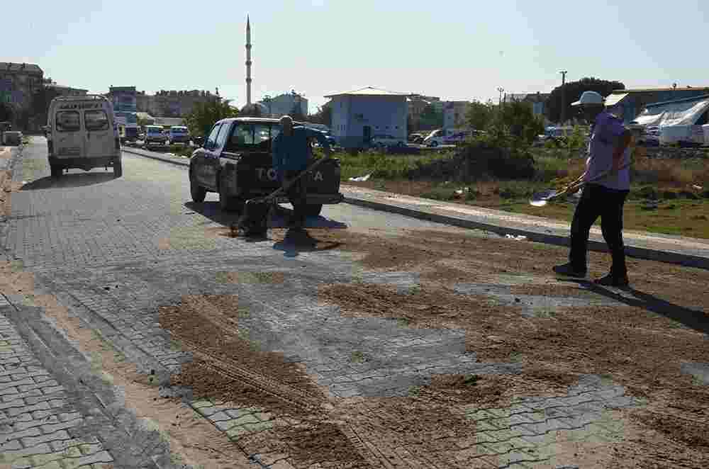 19 Mayıs’ta Kilitli Parke Yol ve Kaldırım Çalışmaları Devam Ediyor