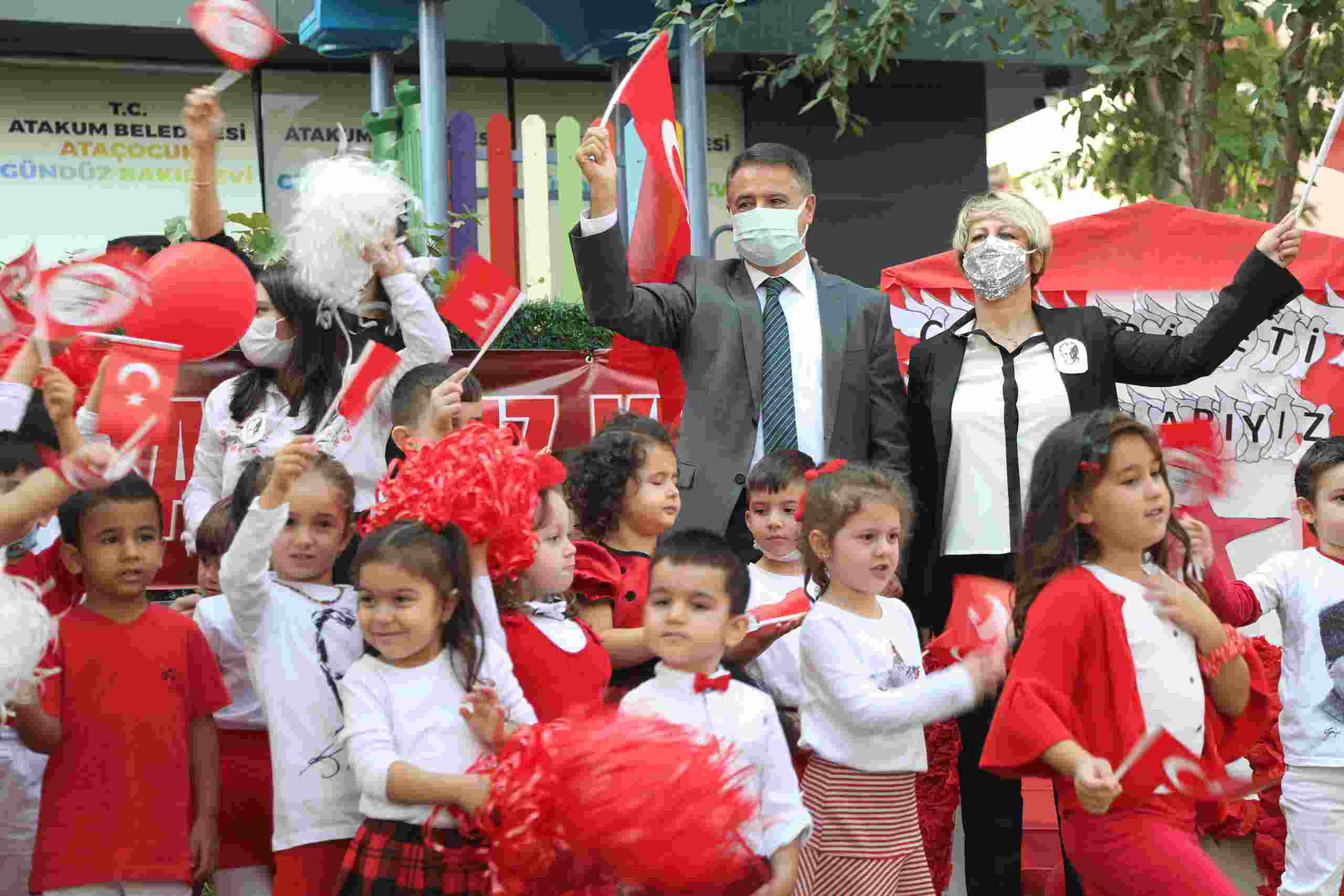 Ataçocuk Anaokulu Cumhuriyet Bayramı’nda Kırmızı-Beyaza Büründü