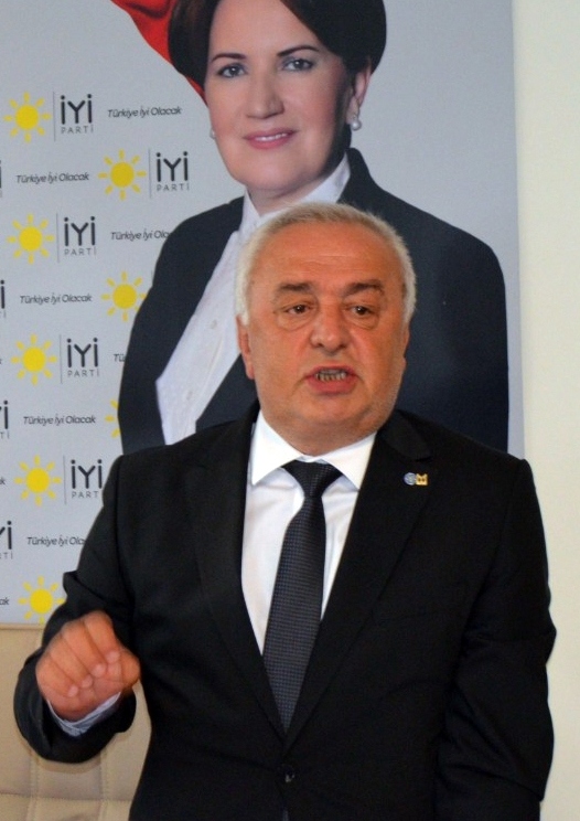 İYİ Partili Aksoy'dan Kayyum Tepkisi: 'Haddini Bil'