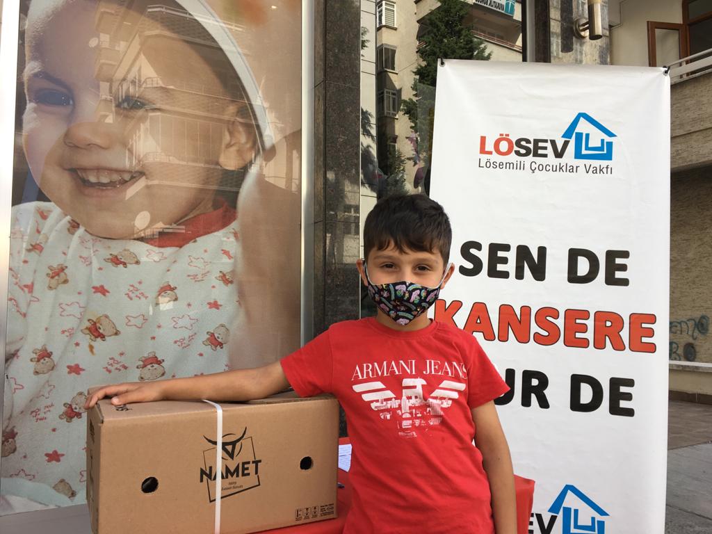 LÖSEV'den Samsunlu Ailelere Et Desteği