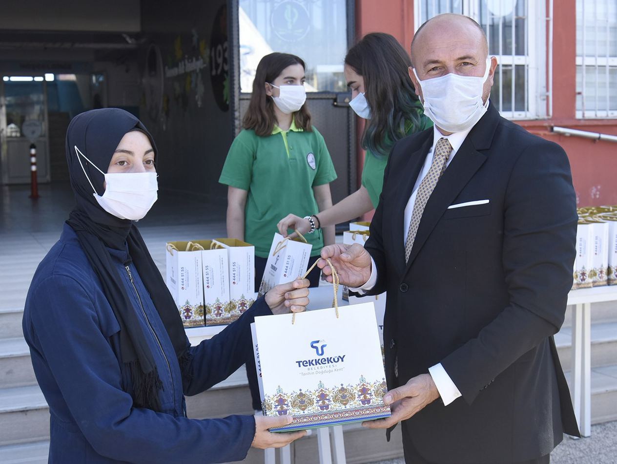 Tekkeköy'de Tabletsiz Öğrenci Kalmayacak