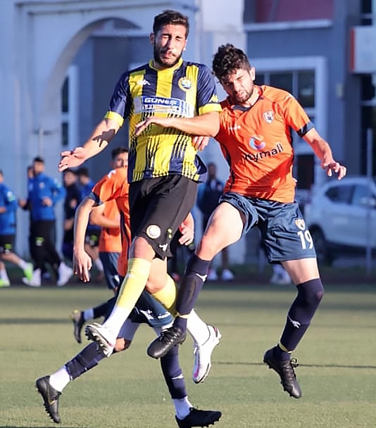Atakum Belediyespor Hazırlık Maçı Yaptı