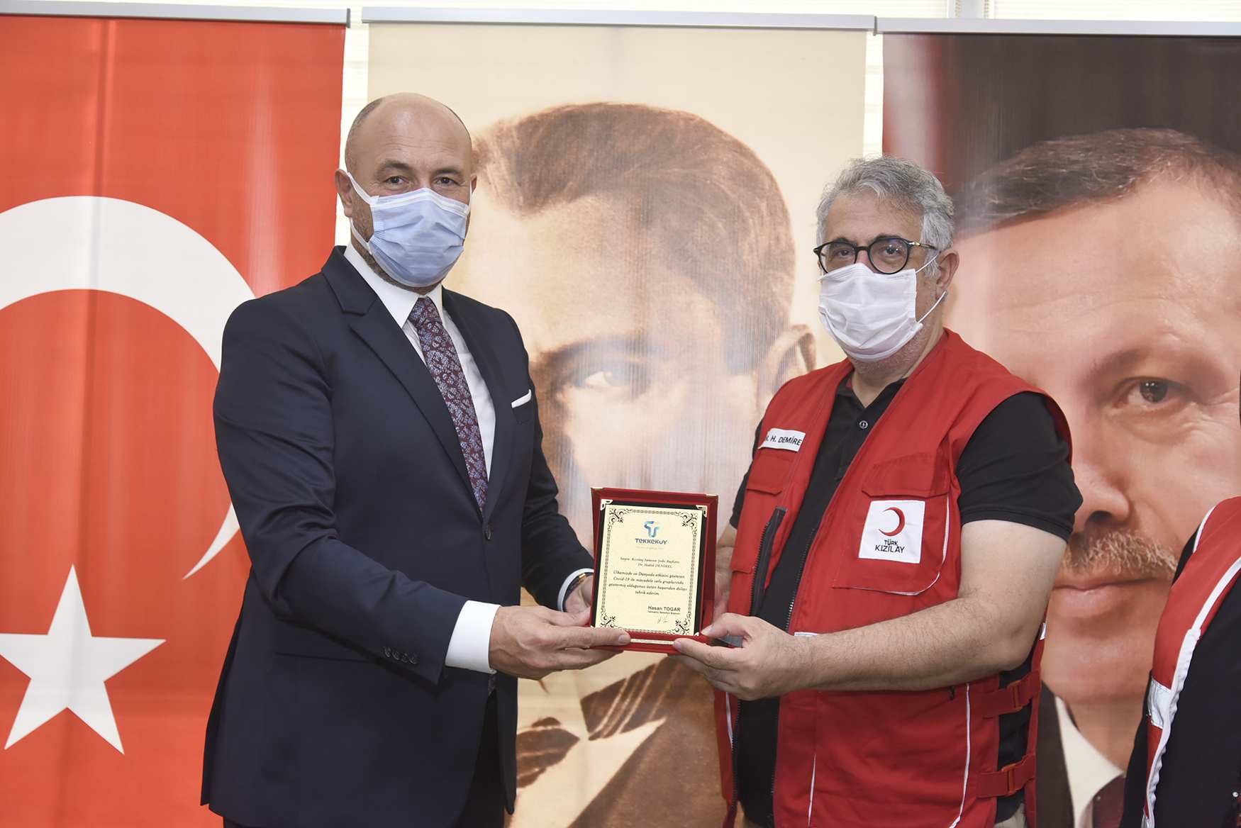 Başkan Hasan Togar Kızılay Gönüllüleriyle Buluştu