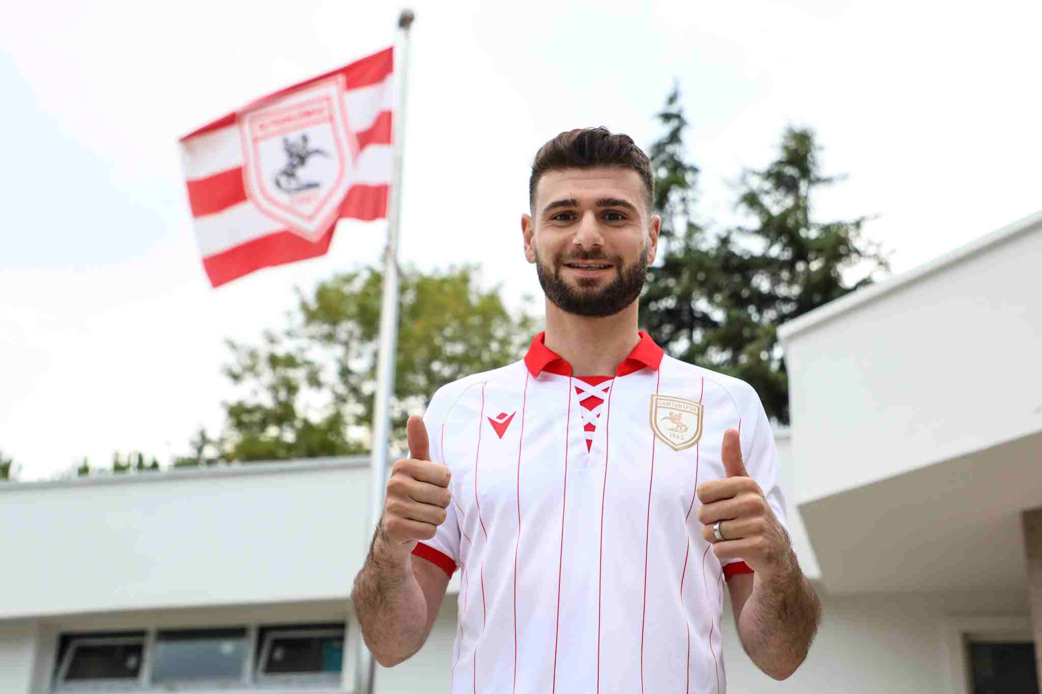 Nadir Çiftçi'den İki Yıllık İmza