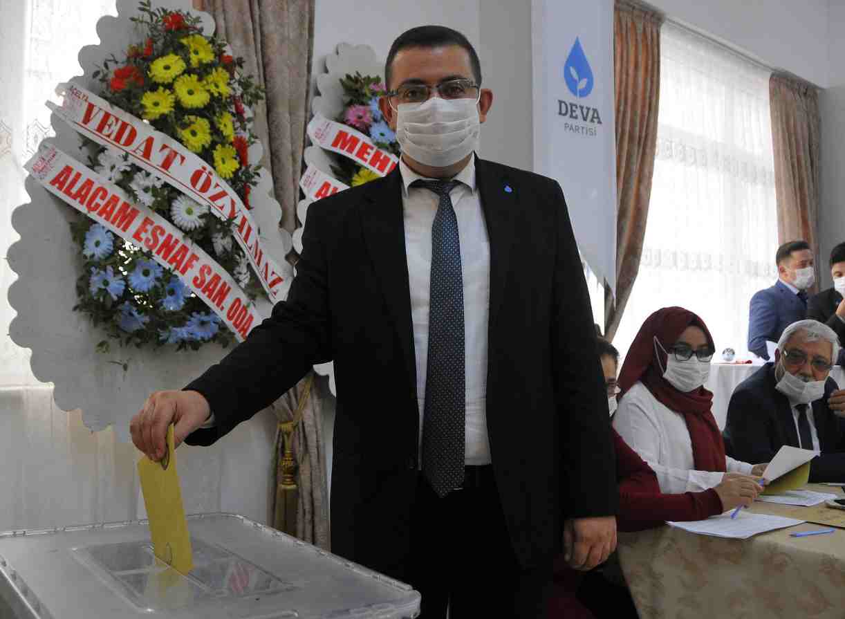 Alaçam'da DEVA Partisi Başkanı Serkan Dağlı Oldu