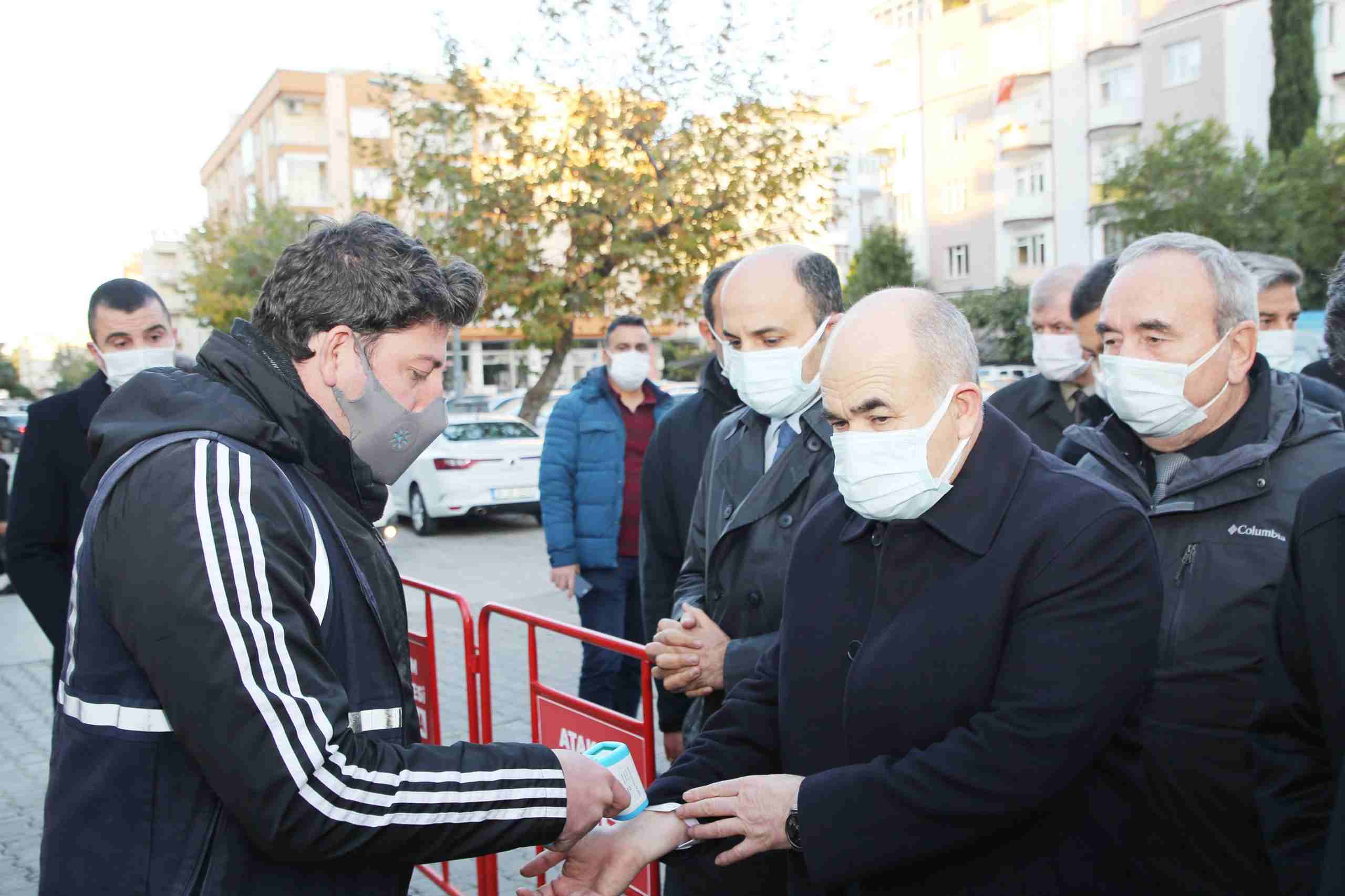 Atakum’da cuma pazarına pandemi denetimi