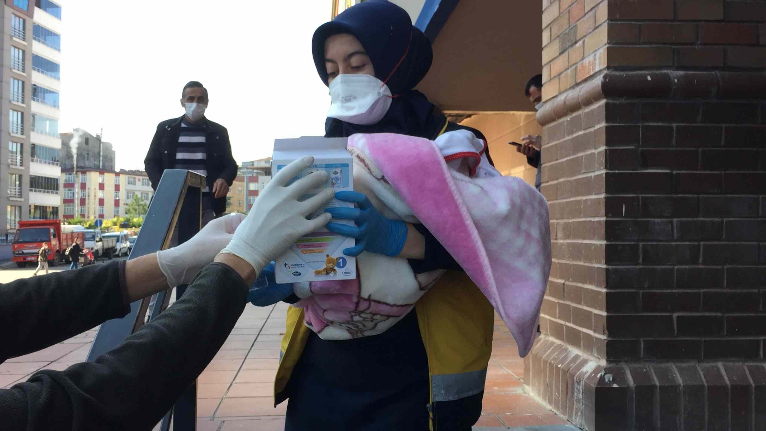 Vicdansız Anne Tuvalete Bebeğini Bıraktı