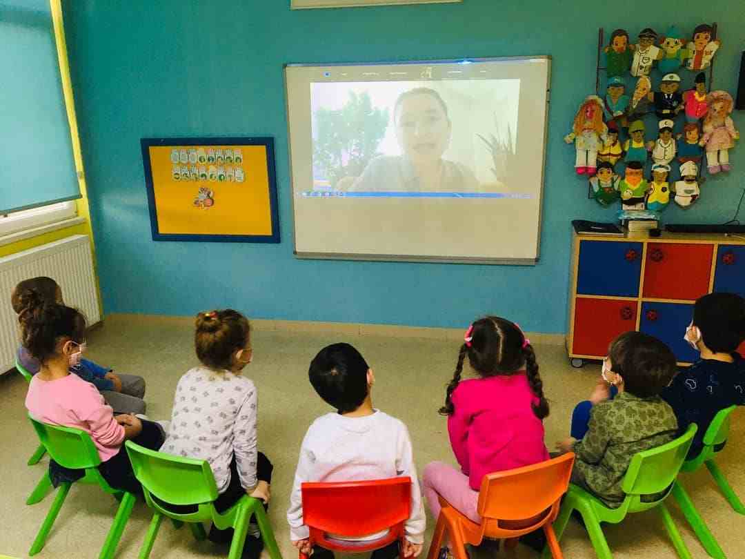 Kreşler Açık Biz Niye Kapalıyız?