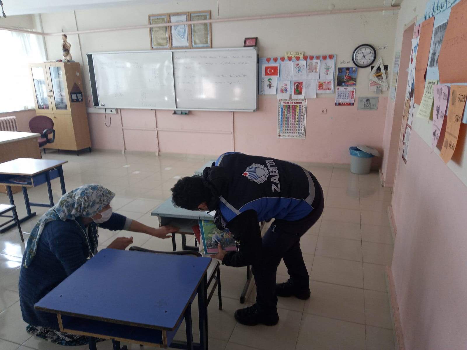 Okulda Unuttuğu Kitaplarıyla Buluştu