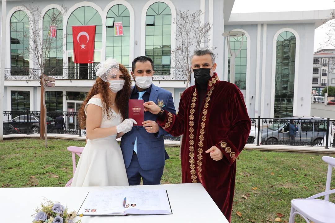 Nikahlar Açık Havada Kıyılıyor