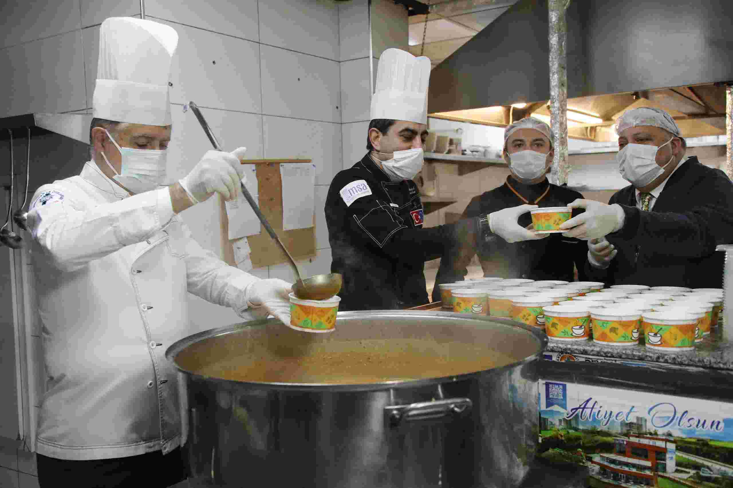 Atakum’da 36 Günde 1373 Hanede 3790 Hastaya Yemek Desteği