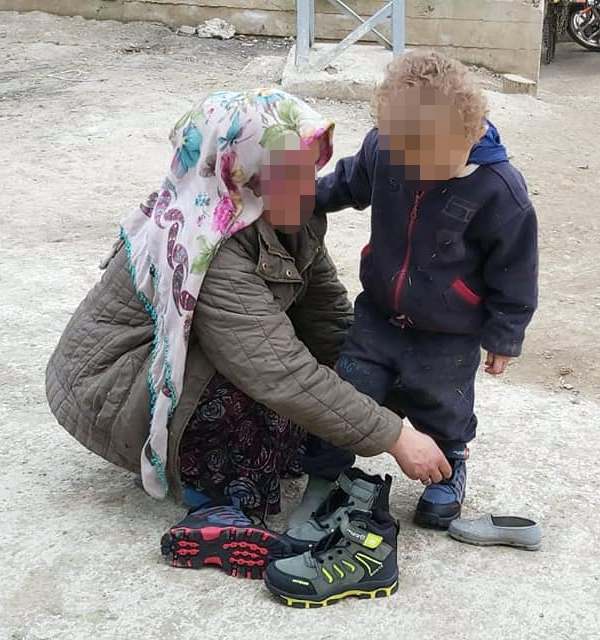 CHP'den Çocukların Ayakları Üşümesin Projesi