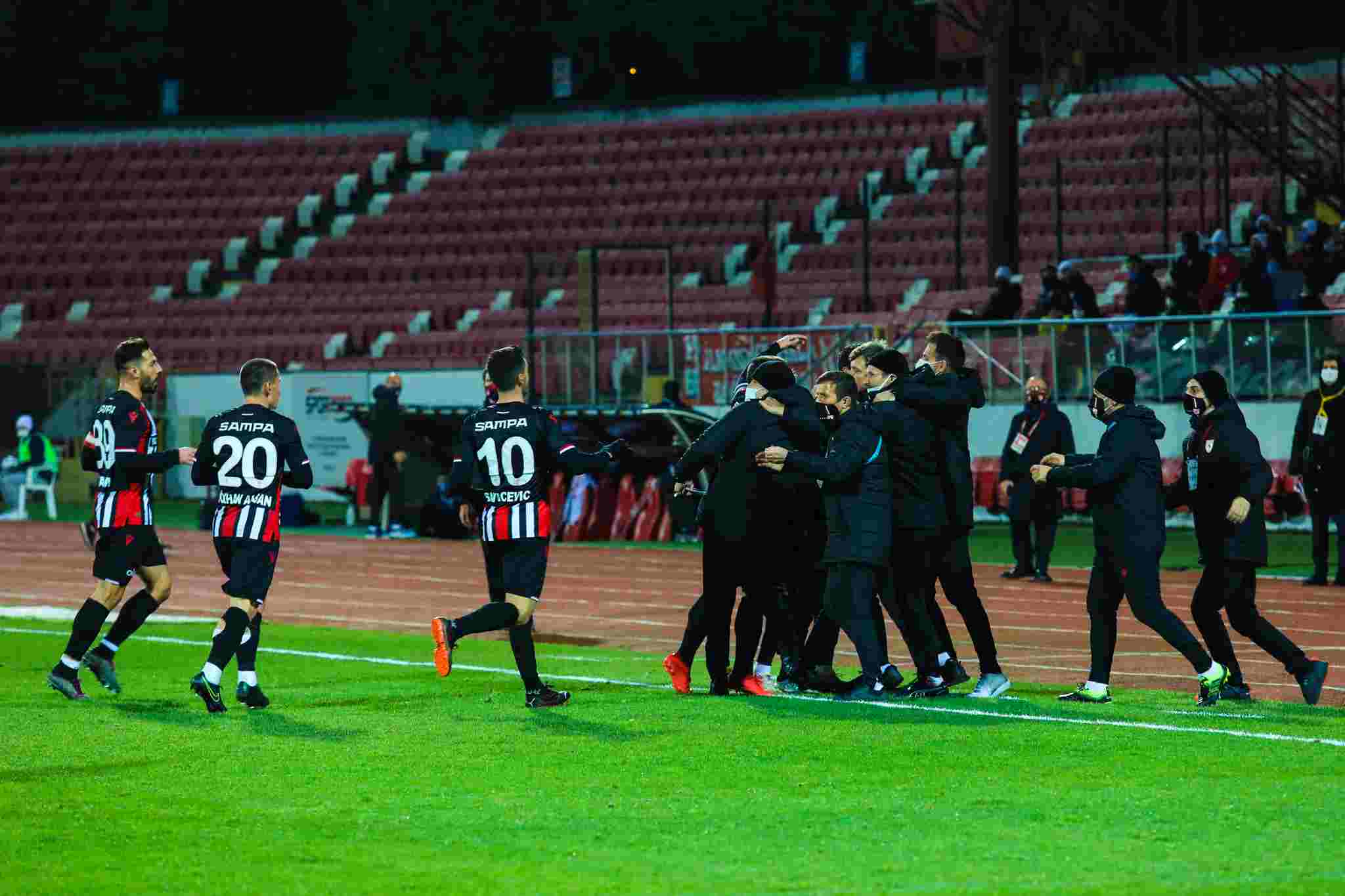 Aydeniz Et Balıkesirspor: 1 Yılport Samsunspor: 3