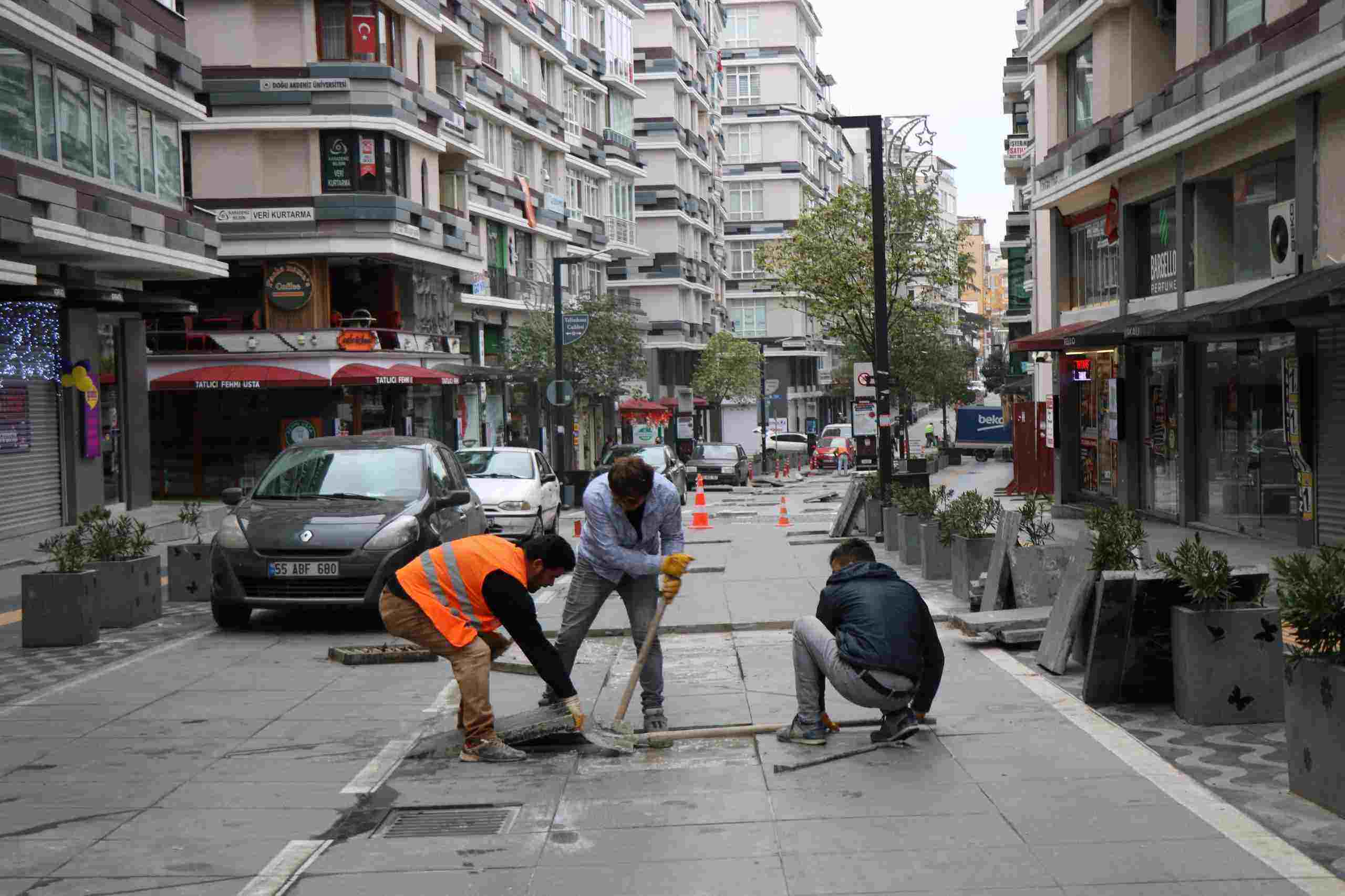 Çiftlik Caddesi'nde Onarım İşleri Başladı