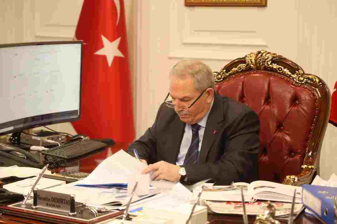 Helallik İstedi, İmzaladı