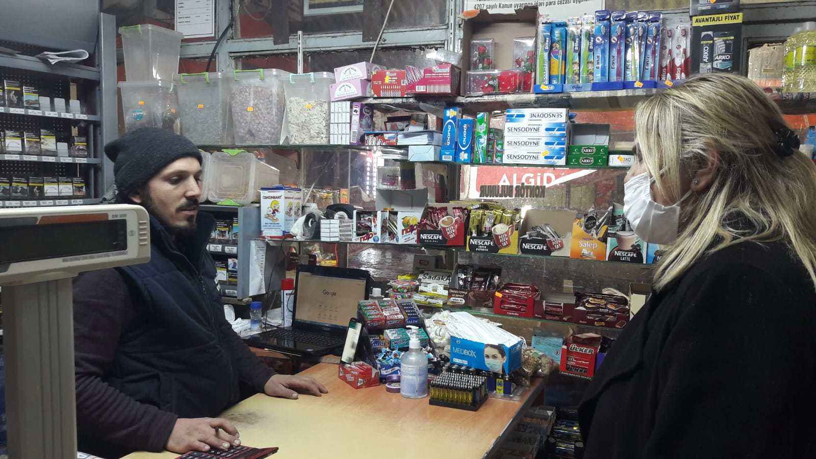 Tablet İçin Alyansını Satan Anne Baba Var