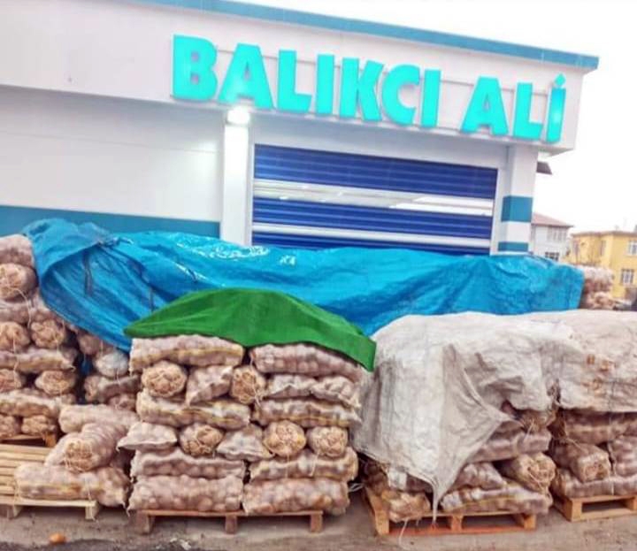İhtiyaç Sahiplerine 800 Çuval Patates