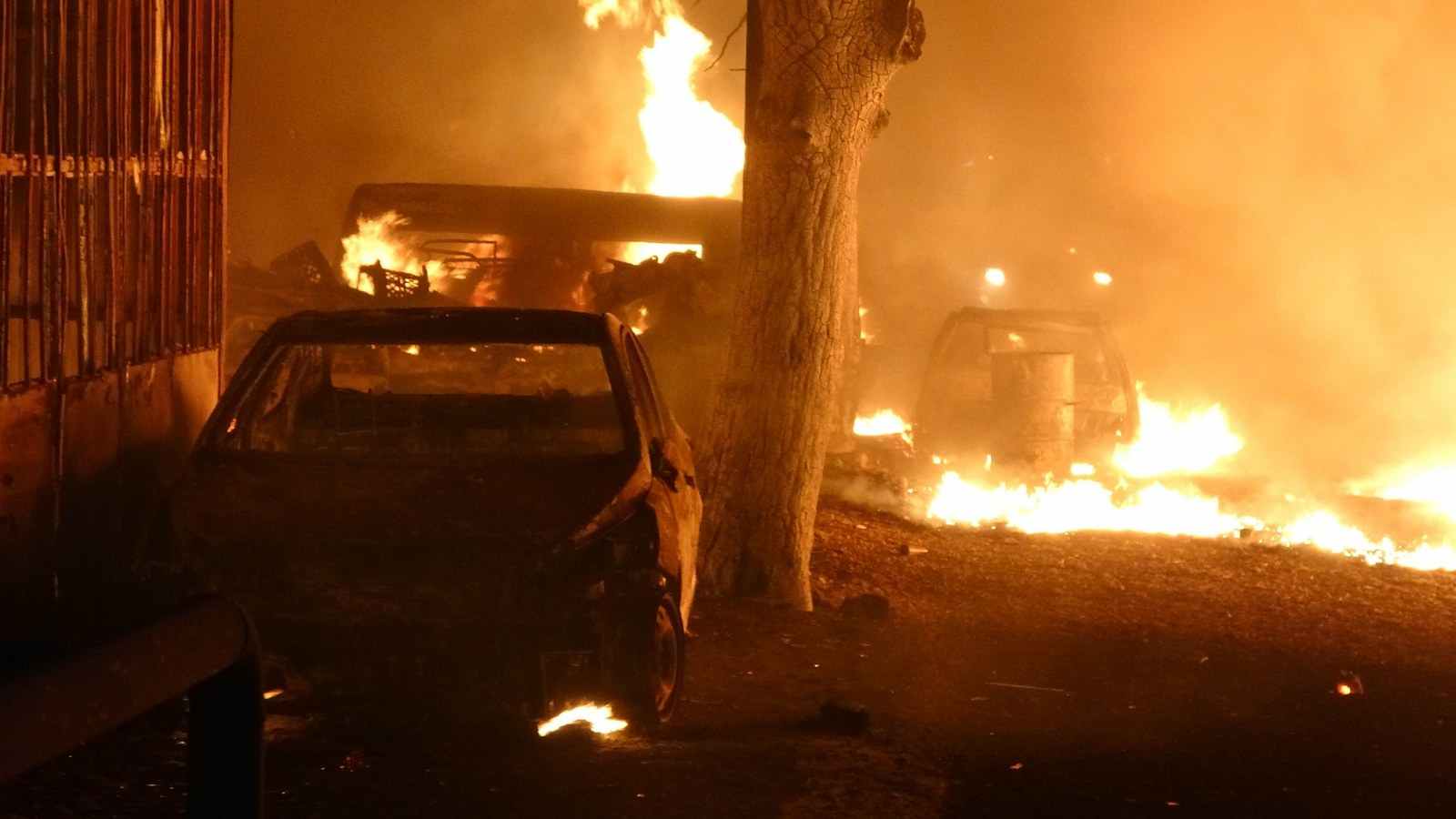 19 Mayıs Sanayi Sitesi'nde 5 İşyeri Kül Oldu