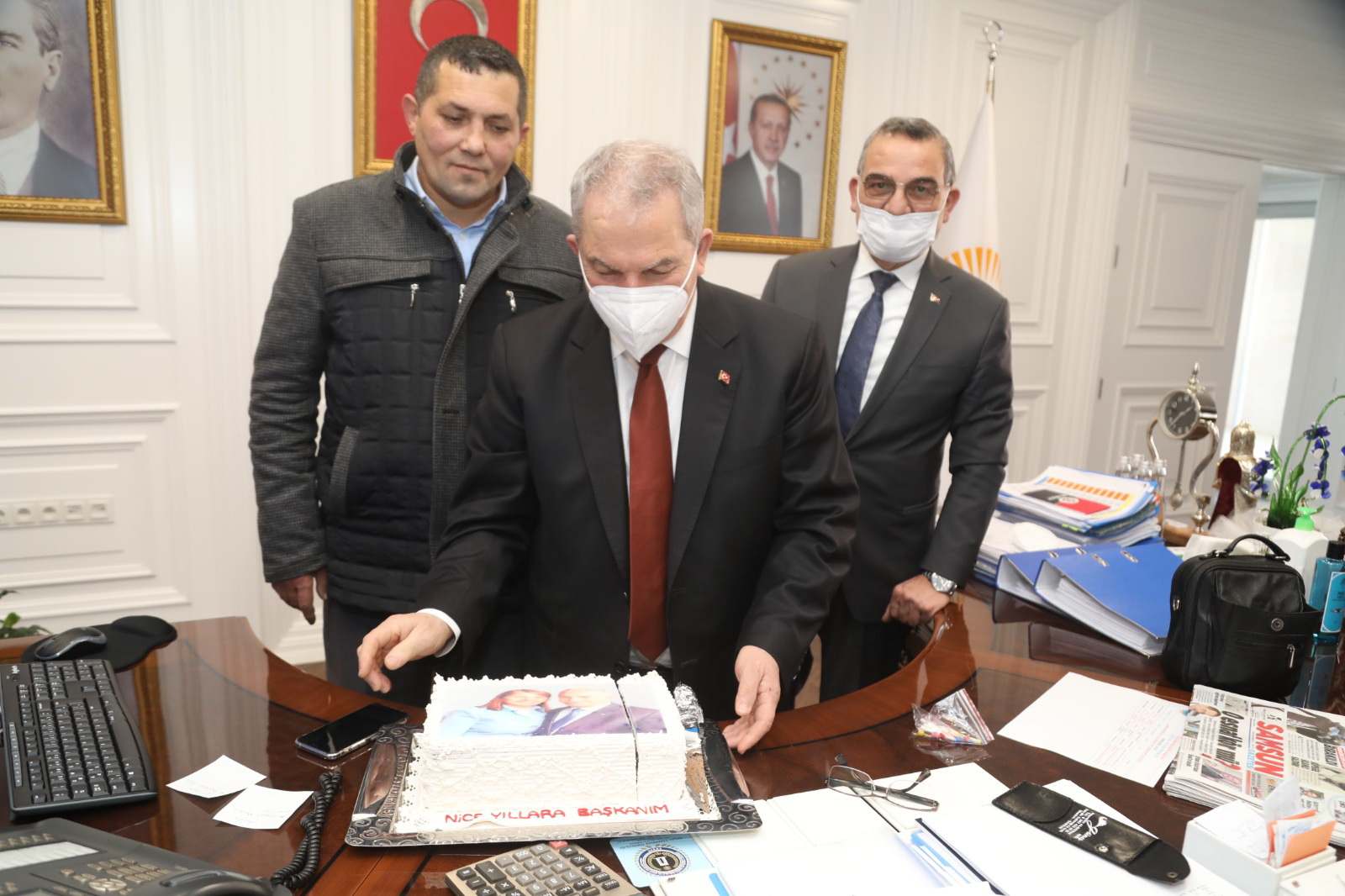 Başkan Demirtaş'a Sürpriz Doğum Günü