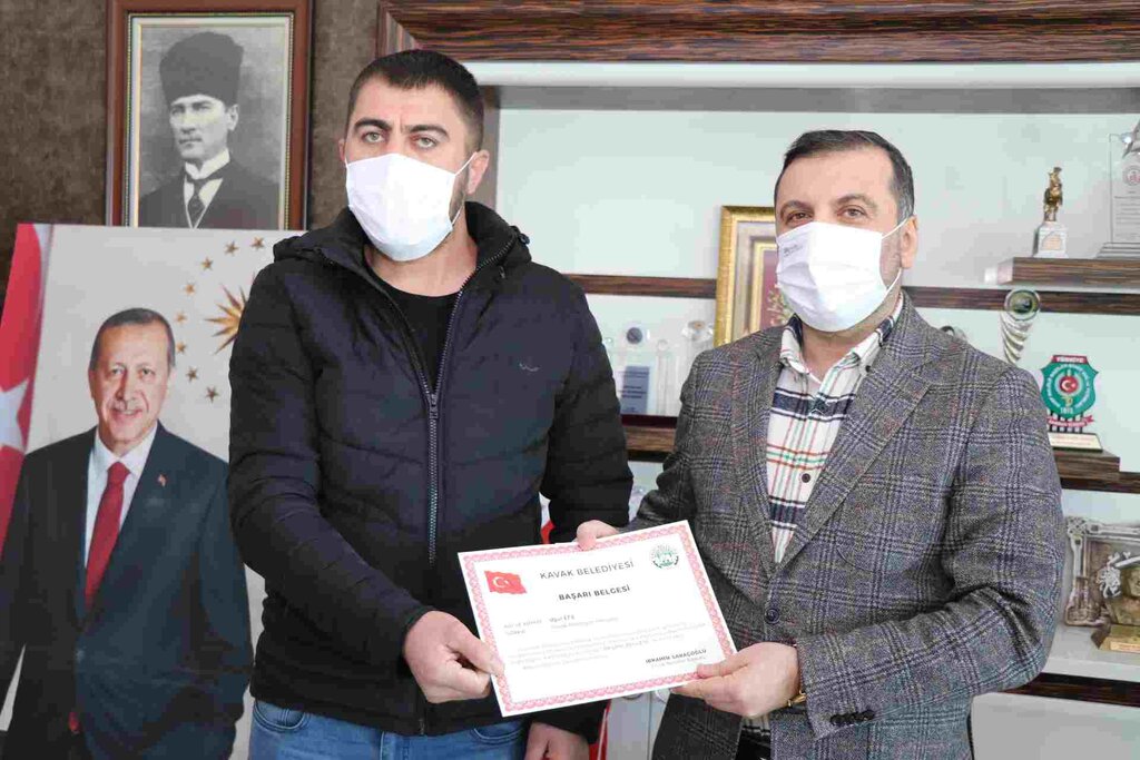 Kavak’ta Greyder Operatörüne Ödül