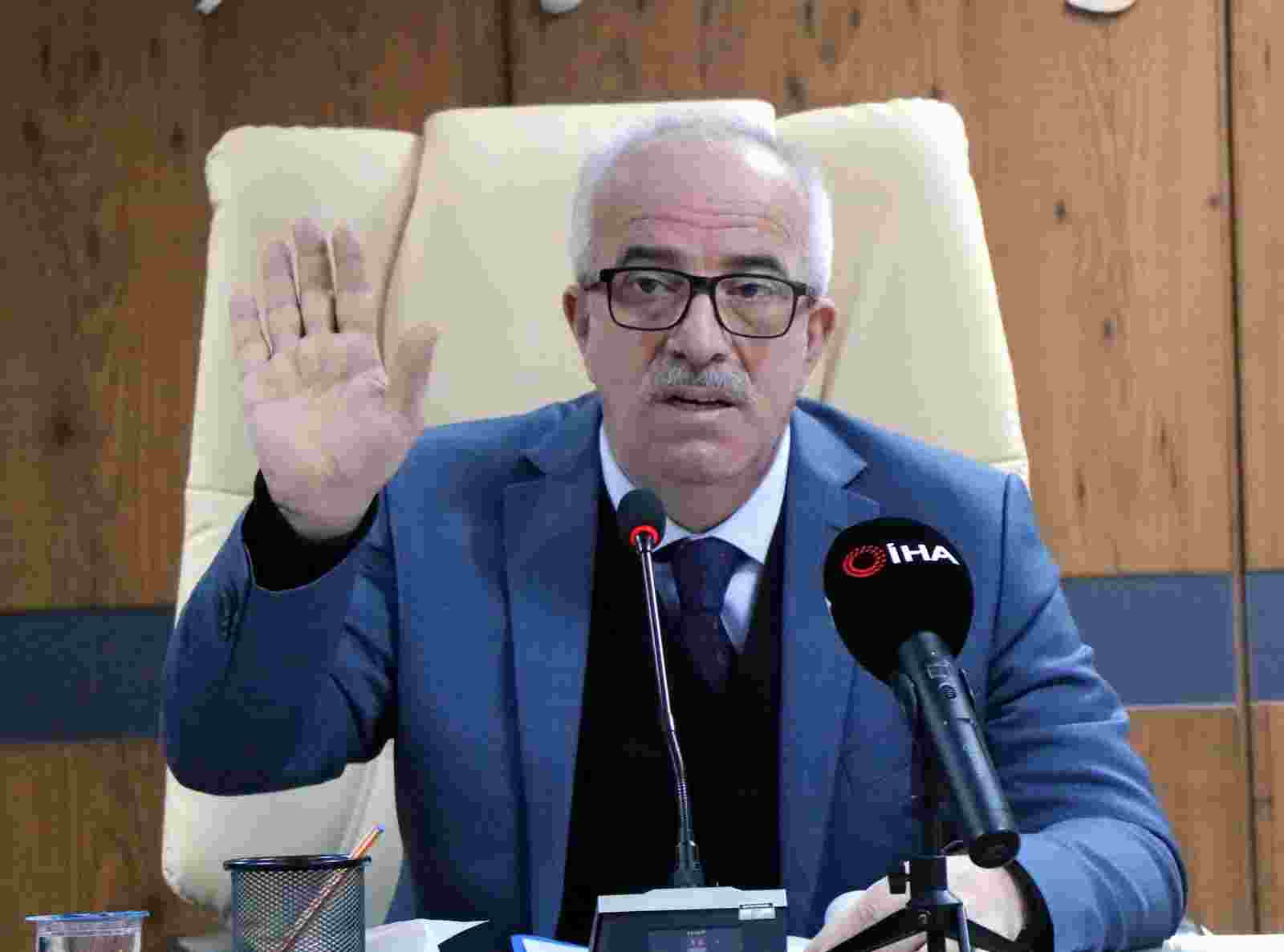 Takdire Şayan Mücadele Veriyoruz