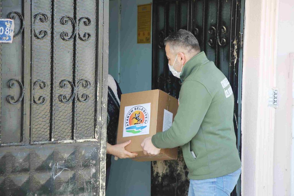Atakum’da Bin Aileye Dayanışma Eli Uzandı