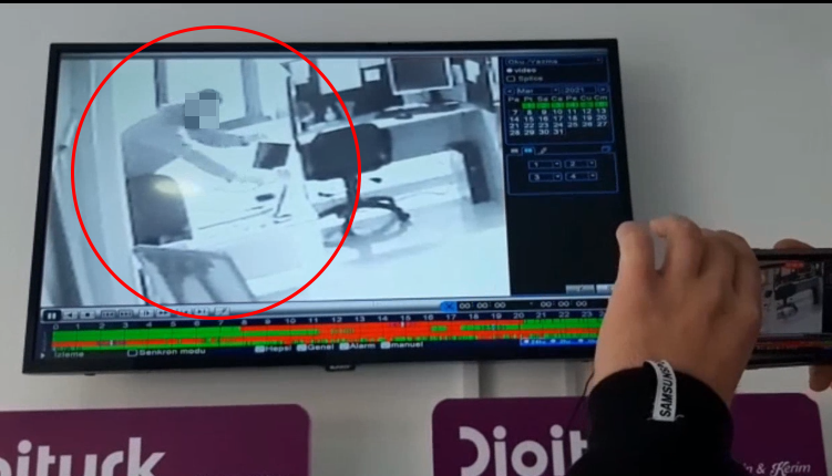 Güpegündüz Laptopu Çaldı