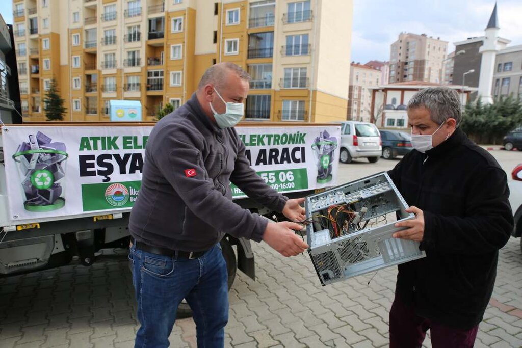 İlkadım'da Elektronik Atıklar Toplanıyor