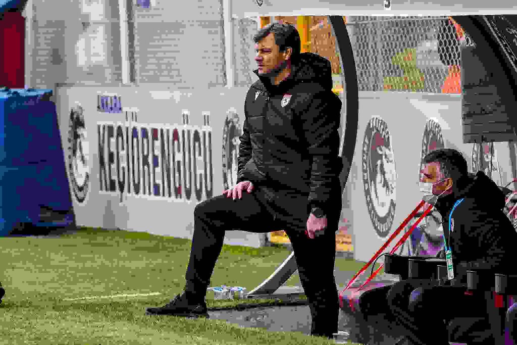 Ertuğrul Sağlam Tribünlere Sitem Etti