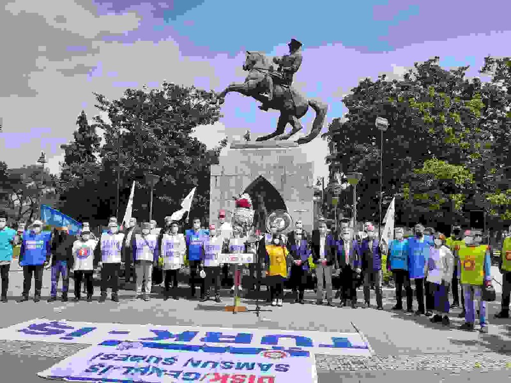 Samsun'da 1 Mayıs Buruk Kutlandı