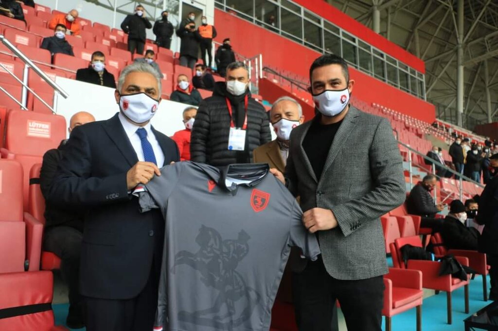 Samsunspor Emniyet Teşkilatını Unutmadı