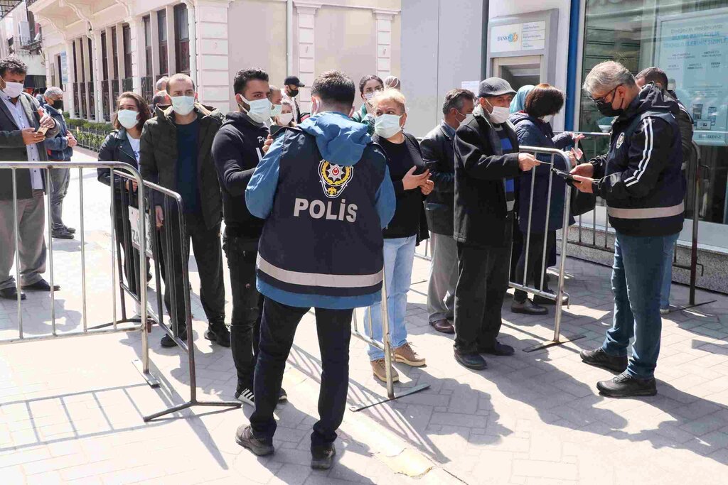 Vali Dağlı: Buluşmalar Seneye