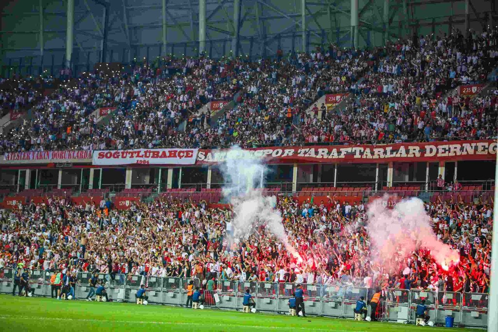 CHP'den Finale Taraftar Çağrısı