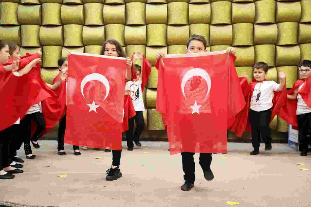 AtaÇocuklu Minikler Büyüledi