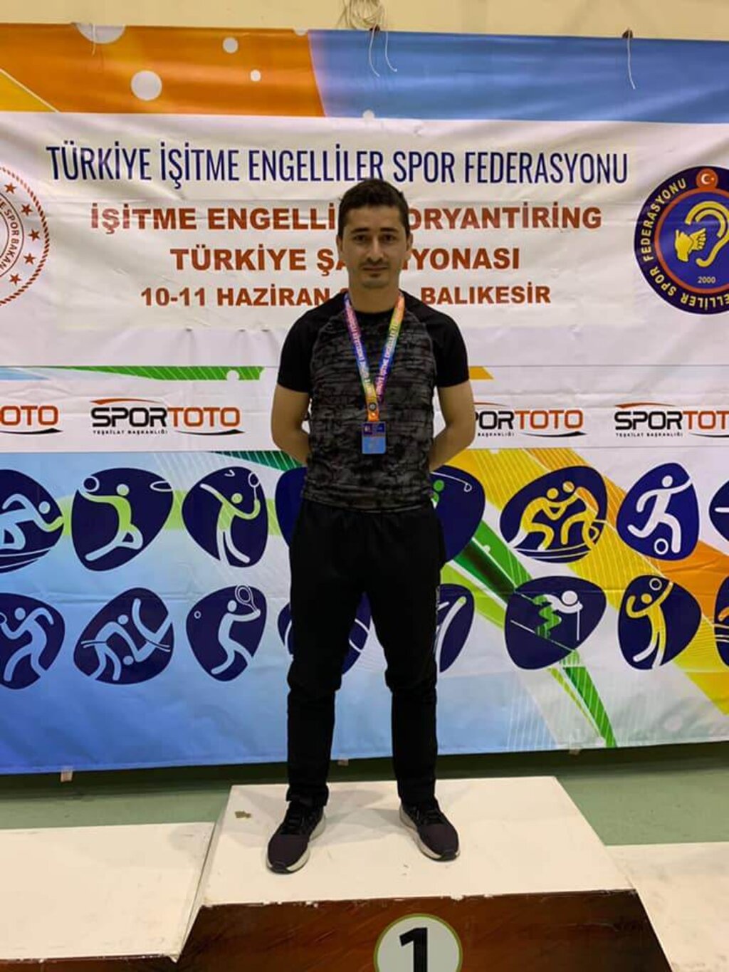Emrah Eren'i Tebrik Etti