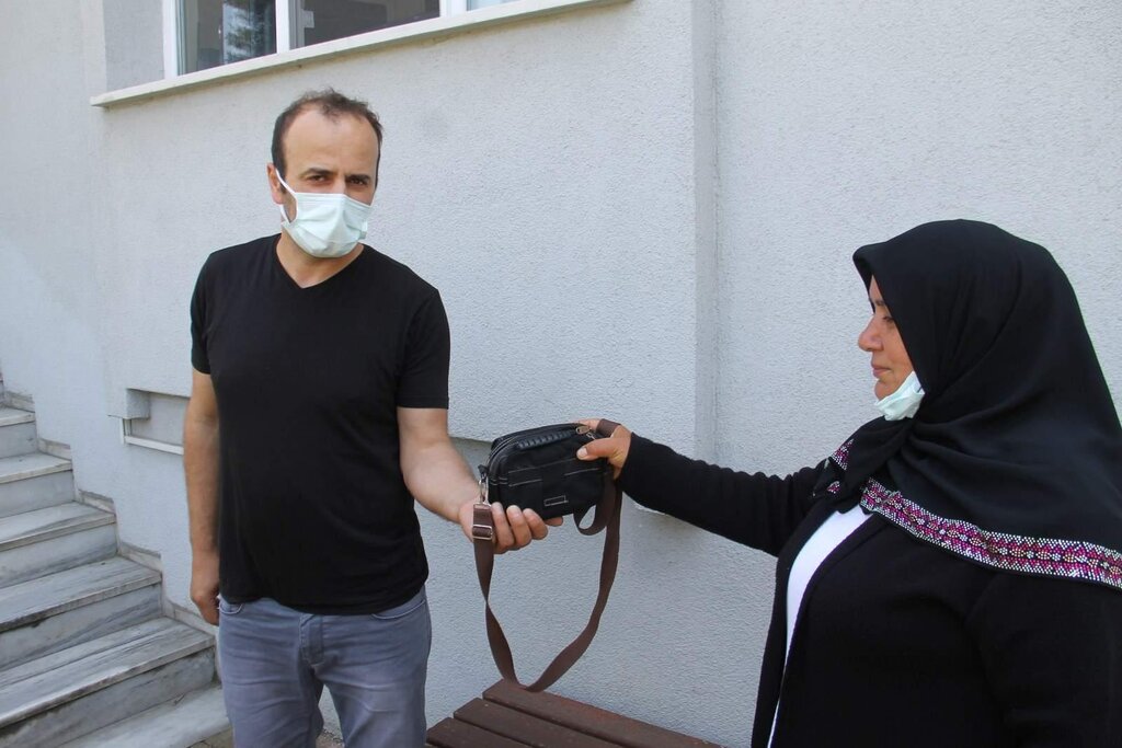 İnsanlık Ölmemiş Dedirten Davranış!